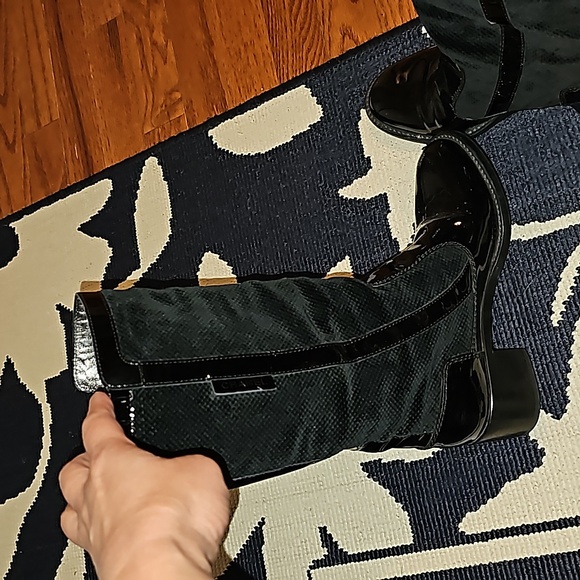 CHANEL Boots 👢 - Picture 6 of 6